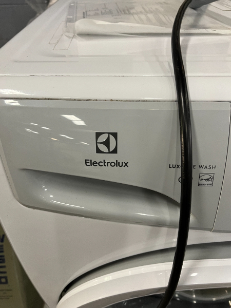 Electrolux Front Load Washer photo 4