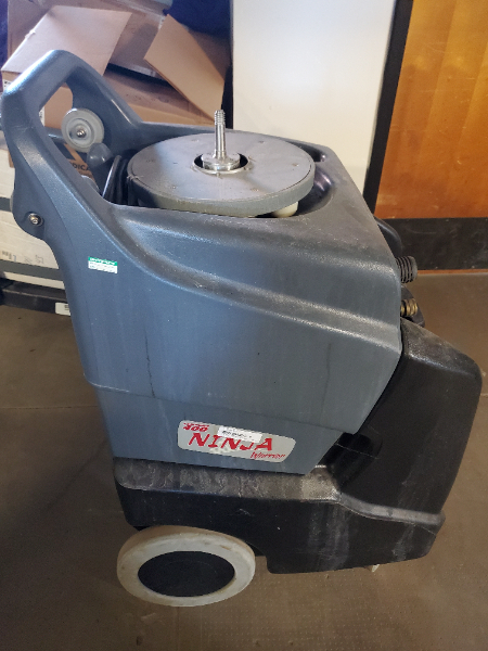 Century 400 Portable Carpet Extractor photo 3