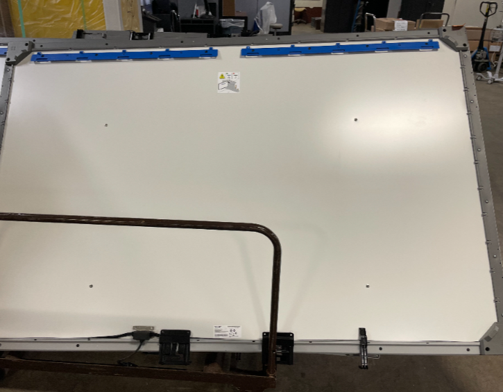 Smart Board Interactive Whiteboard System photo 6