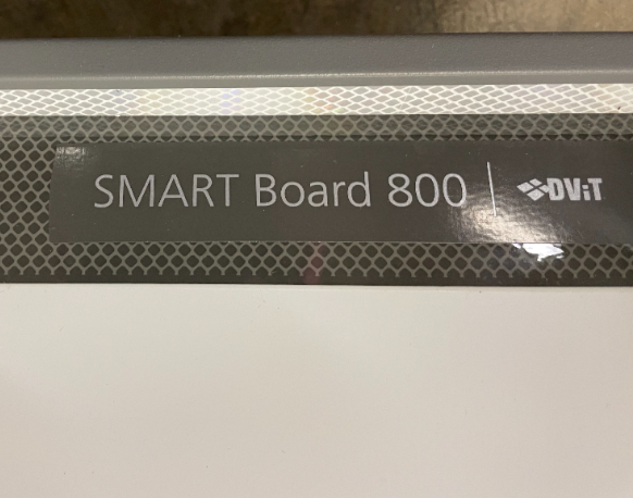 Smart Board Interactive Whiteboard System photo 7
