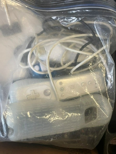 Different pieces of WII gaming equipment photo 6