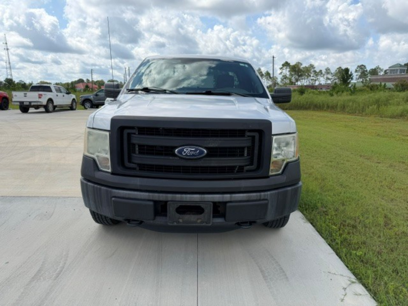 2014 Ford F150 4X4 photo 3