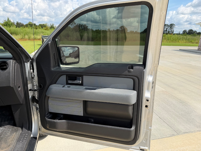 2014 Ford F150 4X4 photo 6