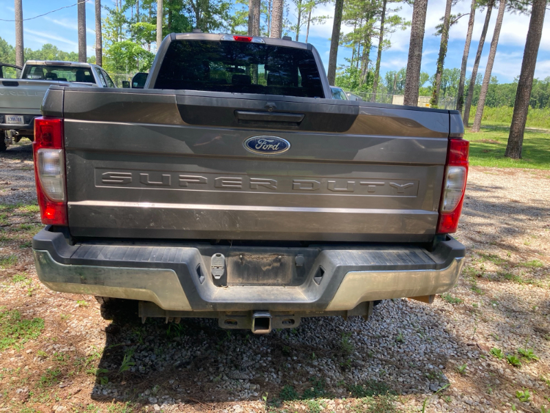 2020 Ford F250 Super Duty 4X4 Super Cab XL photo 4