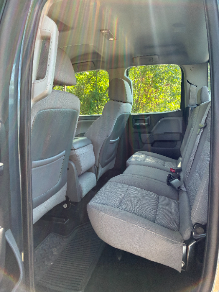 2015 Chevrolet Silverado 2500HD 4WD Double Cab 4 DR photo 4