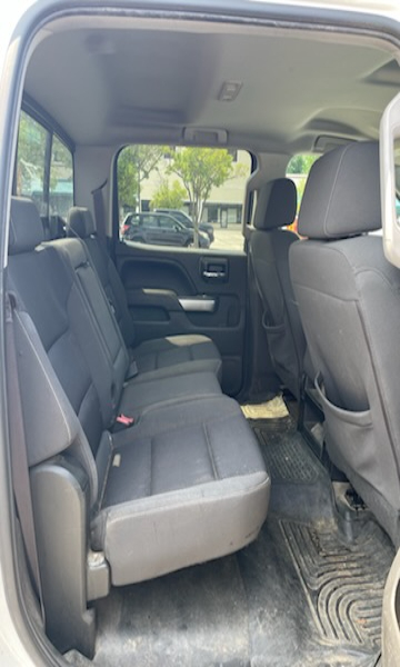 2017 Chevrolet Silverado 1500 4WD Crew Cab 4 DR photo 6