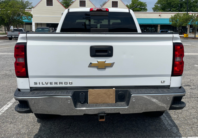 2017 Chevrolet Silverado 1500 4WD Crew Cab 4 DR photo 7