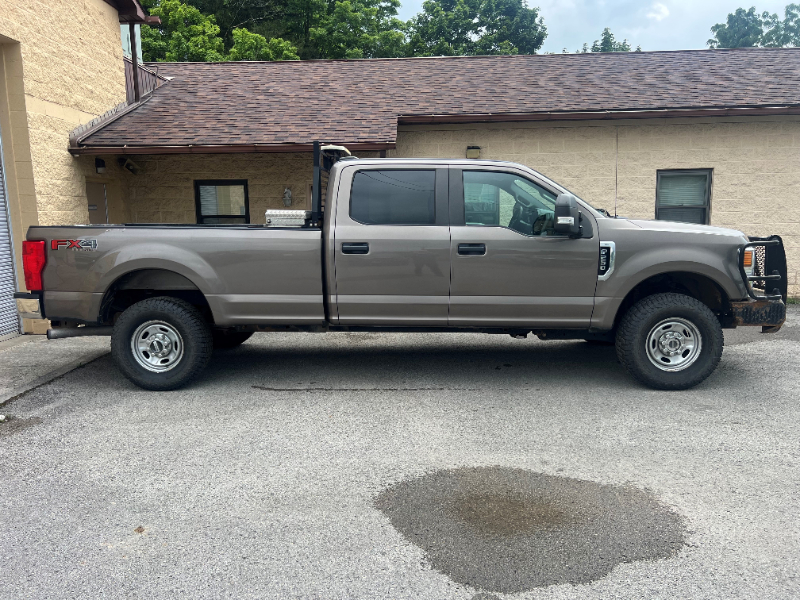2020 Ford F250 Super Duty Super Cab XL 4X4 photo 2