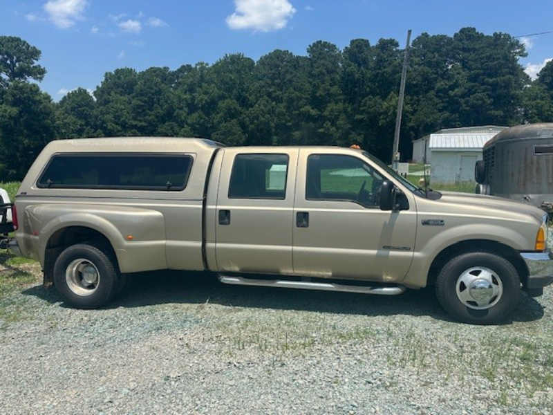 2001 Ford F350 photo 3