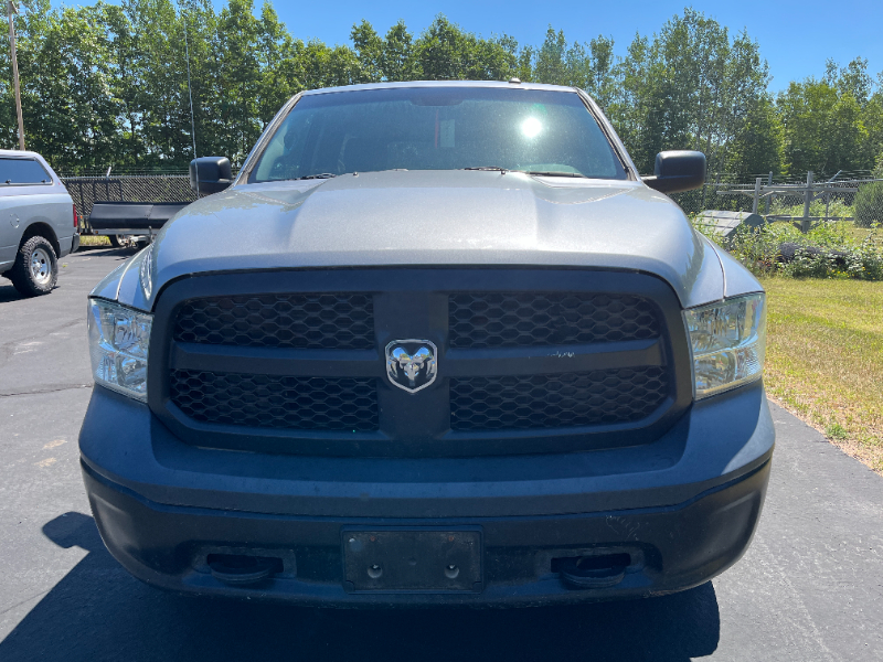 2019 Ram 1500 photo 2