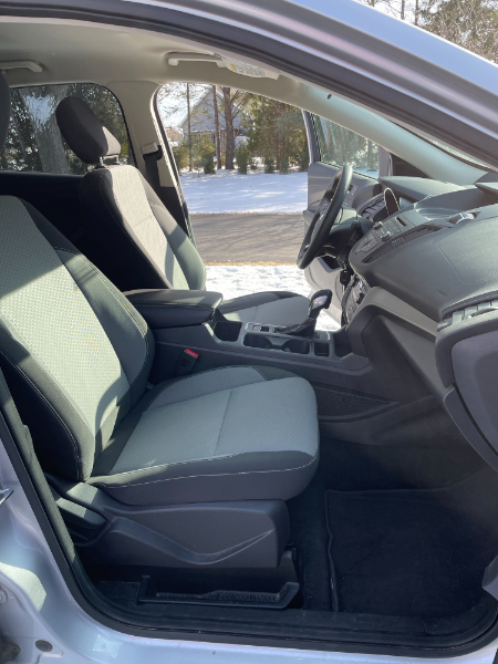 2018 Ford Escape SE 4WD SUV 4DR photo 3