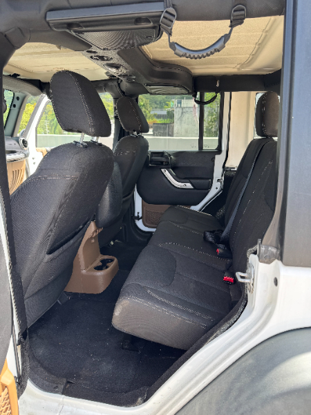 2015 Jeep Wrangler photo 2
