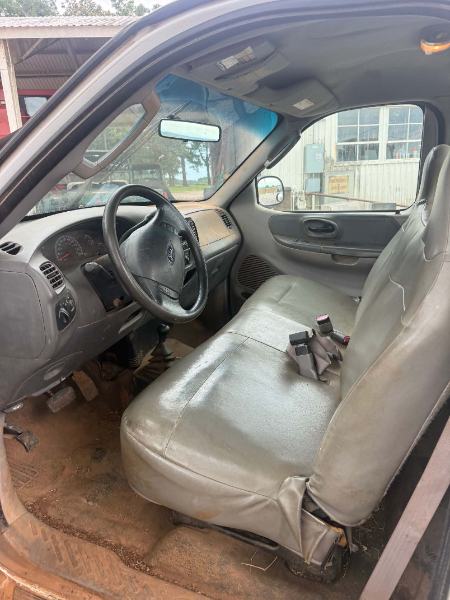 2003 Ford F150 photo 3