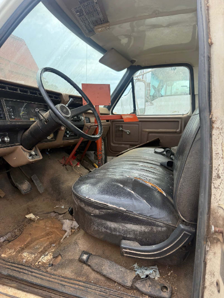 1986 Ford F8000 photo 3