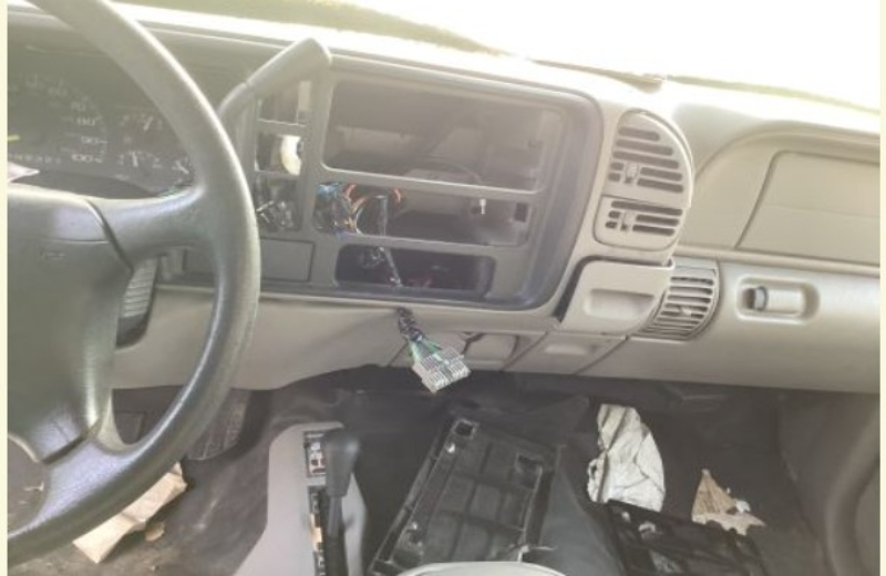 1997 Chevrolet Tahoe photo 3