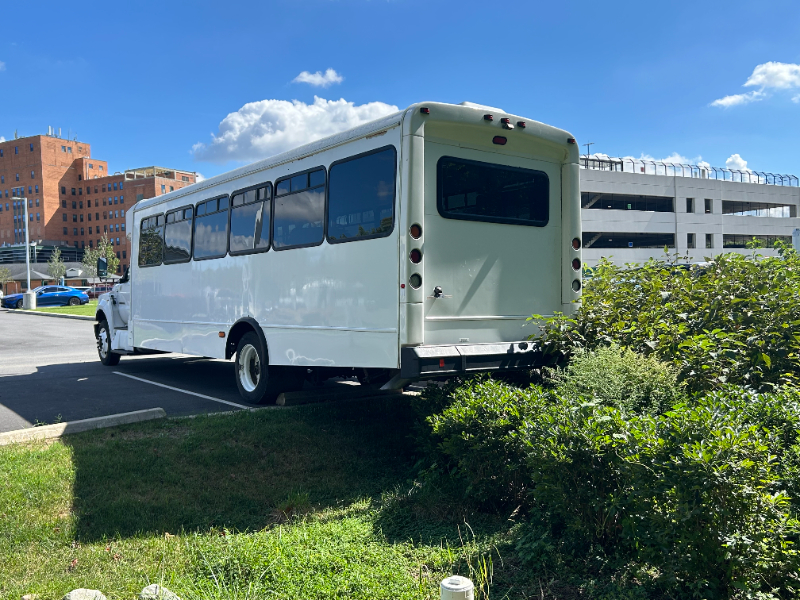 2017 Ford F650 Super Duty Bus photo 3
