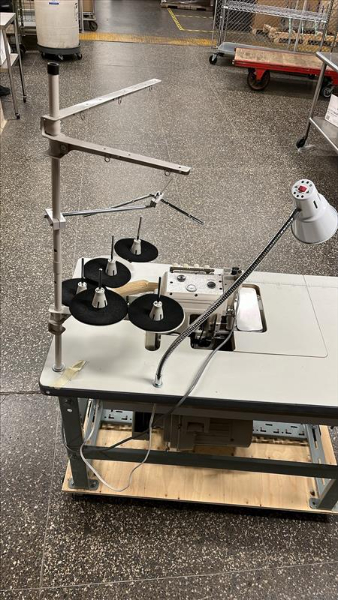 Consew 695EX Sewing Machine photo 2