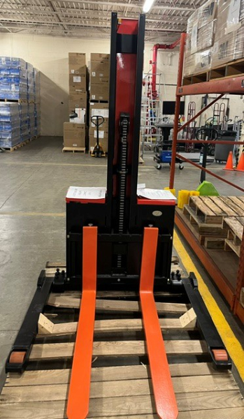 Pallet Stacker photo 2