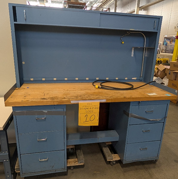 Vidmar Cabinet And Workbenches photo 3
