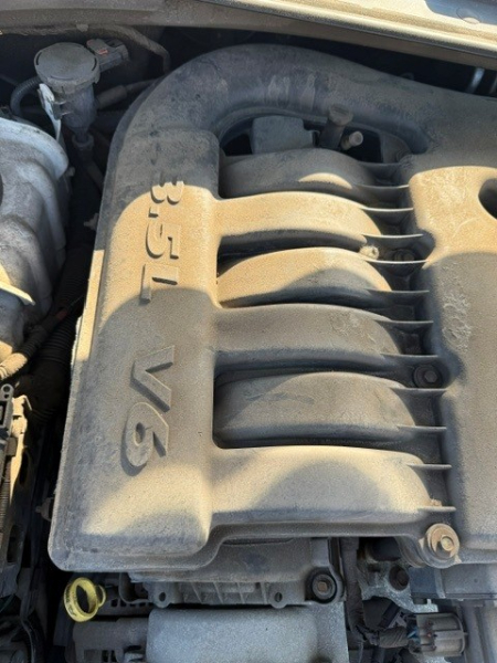 2010 Dodge Charger photo 6