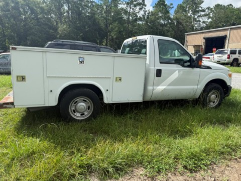 2013 Ford F-250 photo 3
