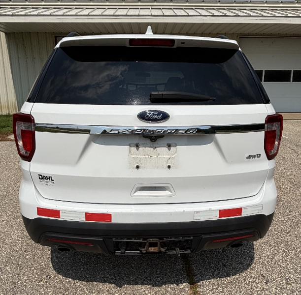2017 Ford Explorer photo 2
