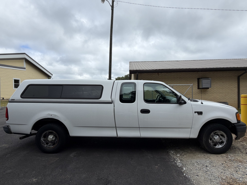 2004 Ford F150 photo 3