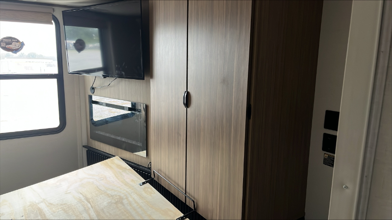2025 Travel Trailer photo 5
