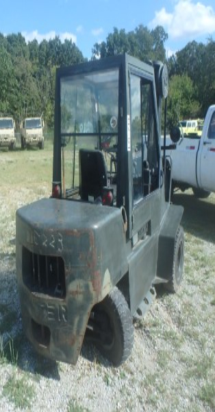 Forklift photo 4