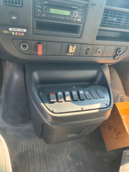 2012 Chevrolet Passenger Bus photo 5
