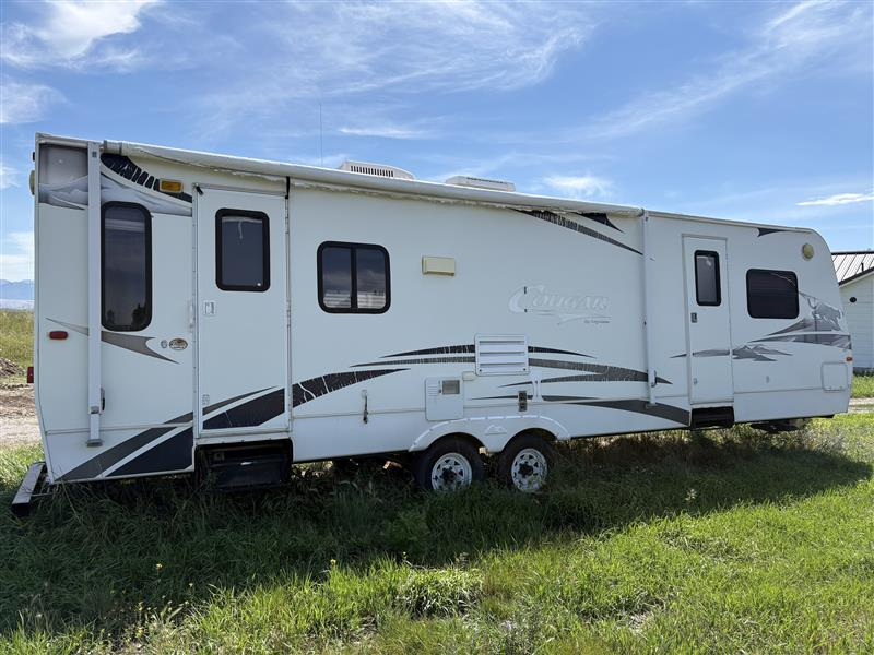 2005 Keystone RV photo 3