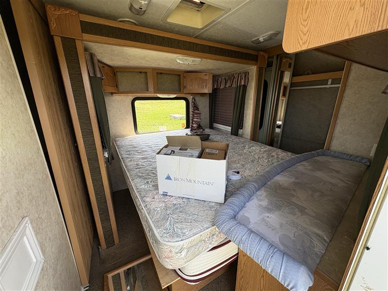 2005 Keystone RV photo 5