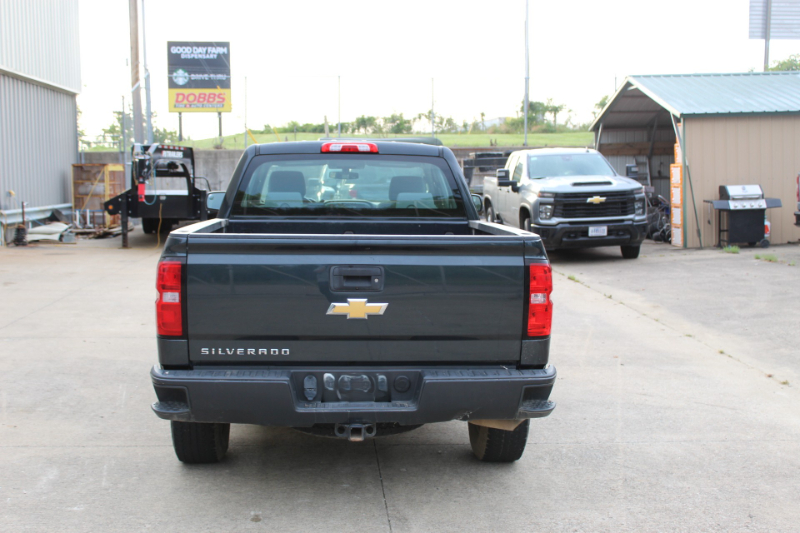 2018 Chevrolet Silverado 4X4 Truck photo 4