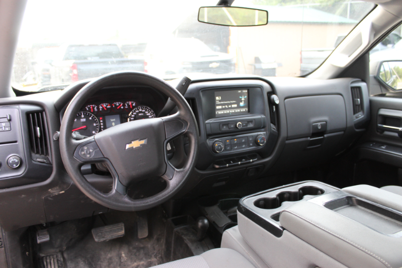 2018 Chevrolet Silverado 4X4 Truck photo 6