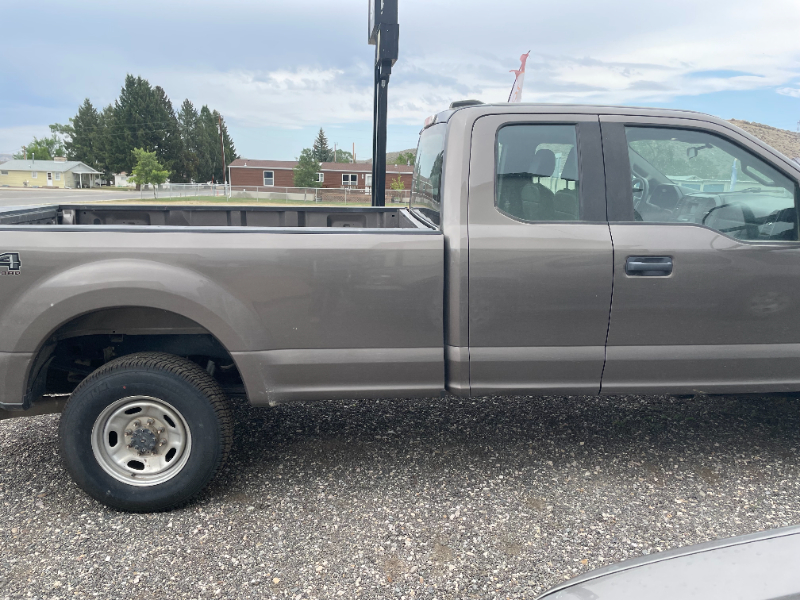 2020 Ford F250 4X4 Truck photo 3