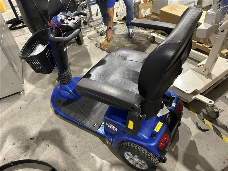 Golder Handicap Scooter photo 2
