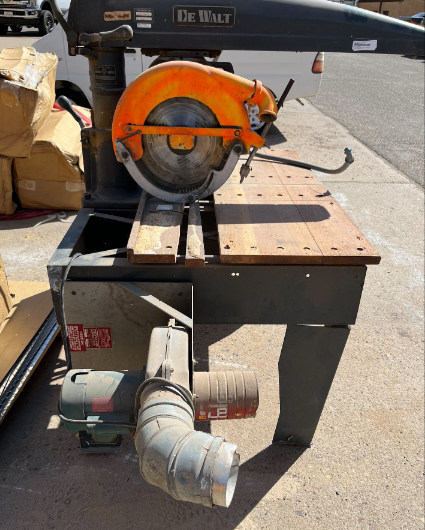 Dewalt Saw photo 2