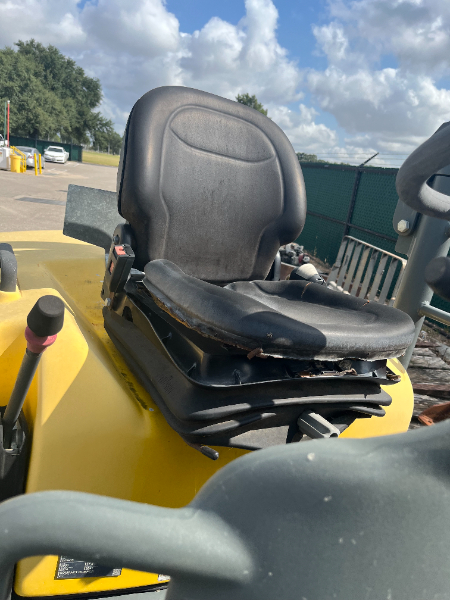 2013 Wacker Neuson Front Dumper photo 6