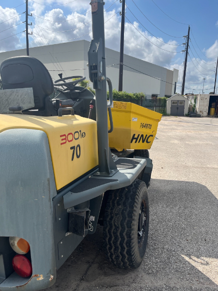 2013 Wacker Neuson Front Dumper photo 7