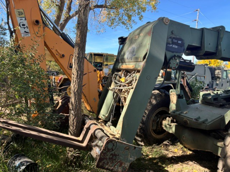 1990 Sky Trak 6000M Forklift photo 2