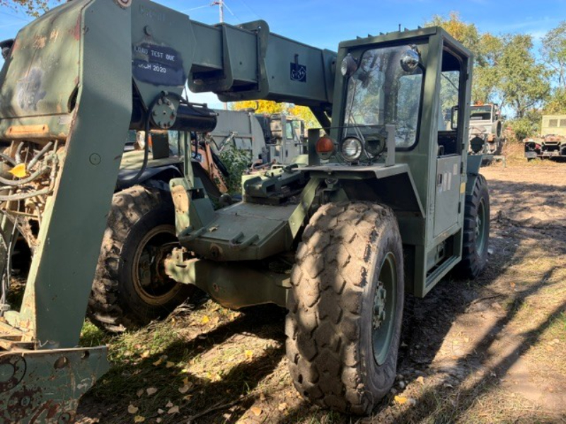 1990 Sky Trak 6000M Forklift photo 3