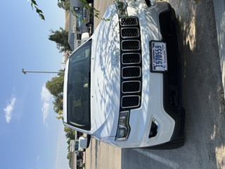 2021 Jeep Grand Cherokee photo 3