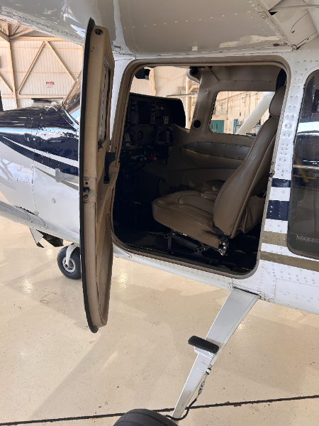2005 Cessna 206H SN: 20608230 (N234U) photo 2