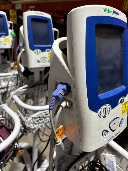 Welch Allyn Vital Sign Monitors (1 Lot) photo 4