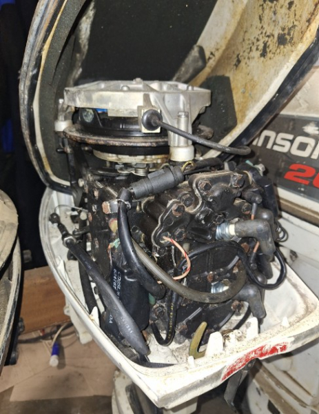 Johnson 20hp 2 Stroke Long Shaft Outboard Motors ( 2 EA) photo 2