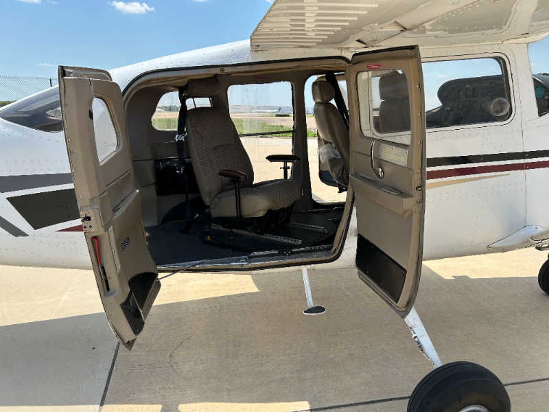 1999 Cessna T206H, SN: T20608026 (N2370X) photo 5