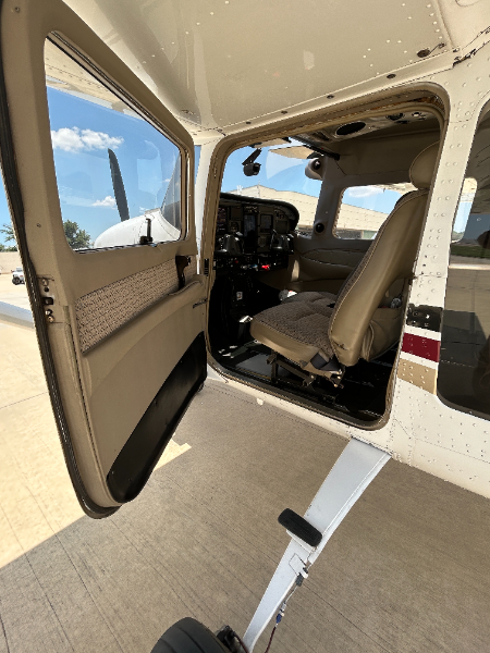 1999 Cessna T206H, SN:T20608061 (N2638U) photo 3