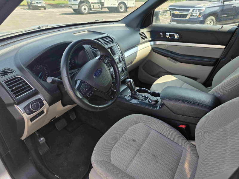 2018 Ford Explorer photo 6